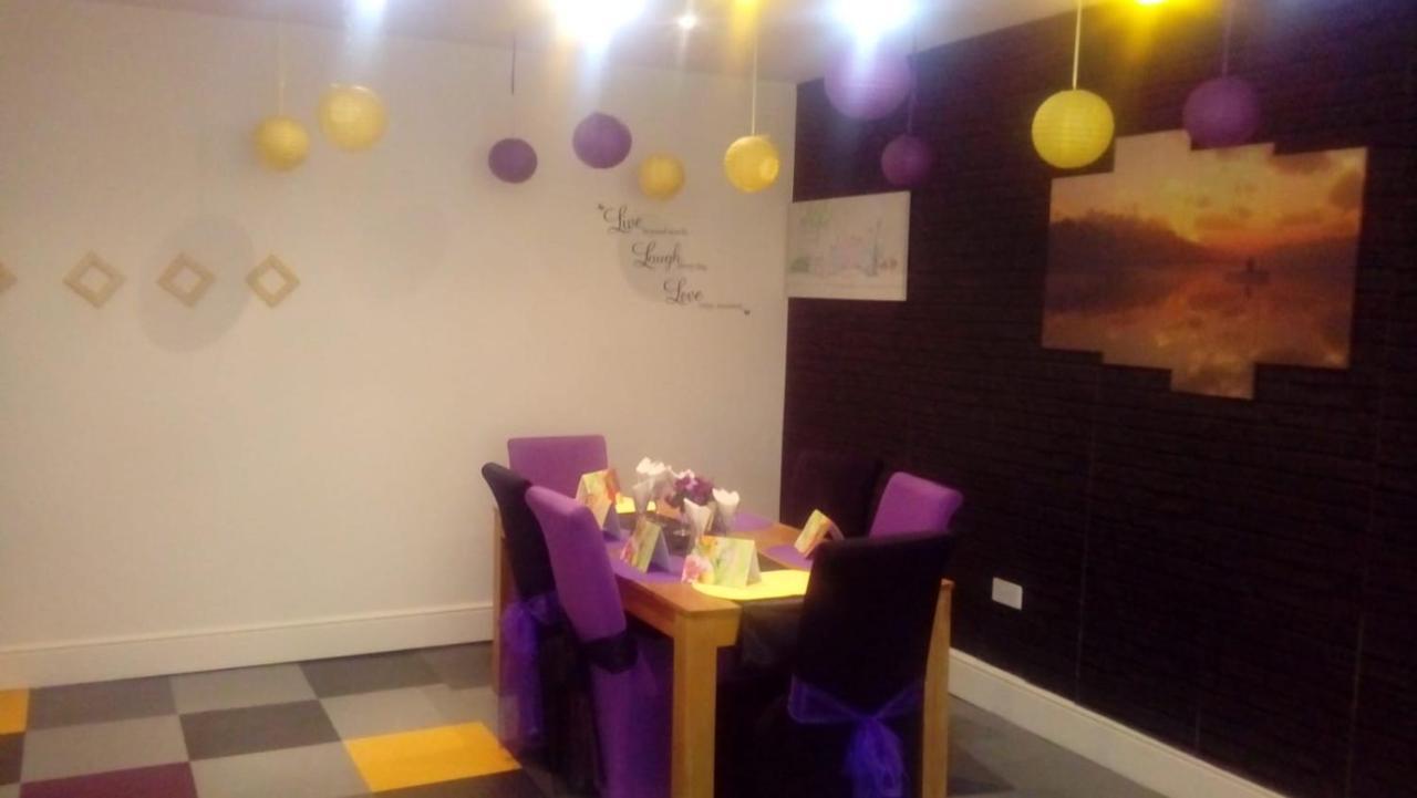 Carer 4 You Residential Home Upholland Eksteriør billede