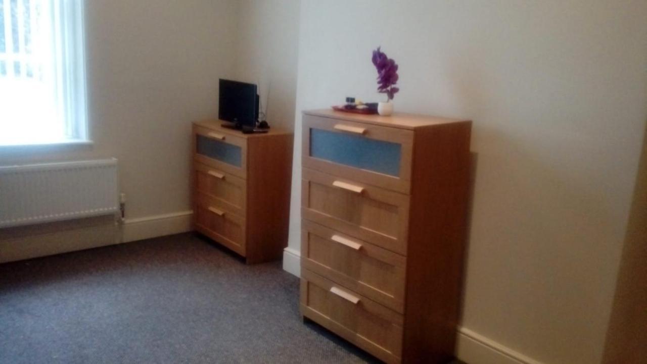 Carer 4 You Residential Home Upholland Eksteriør billede